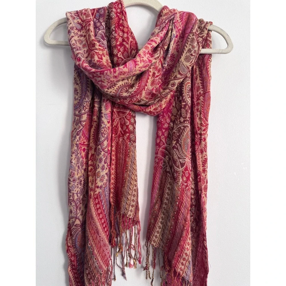 Pashmina Scarf Red Pink Paisley with Fringe Trim Lightweight Wrap‎